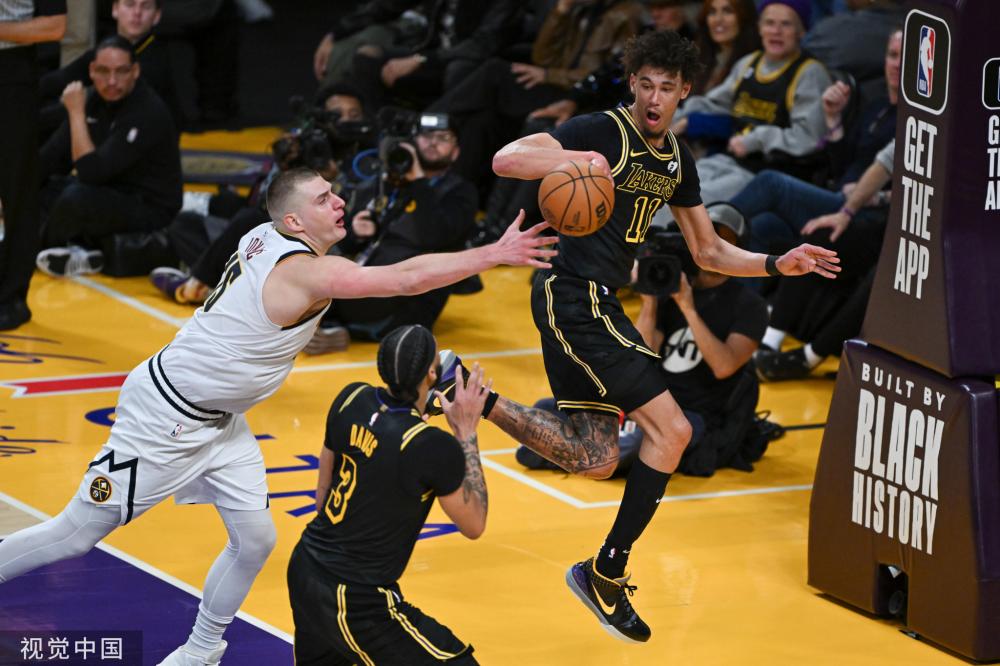 上更加坚定 上更加坚定