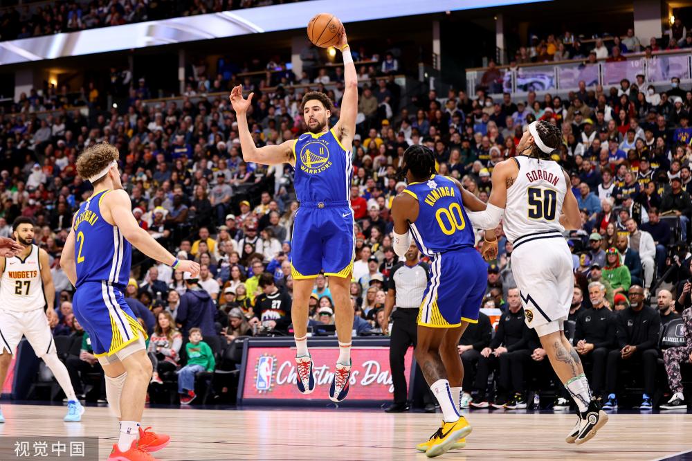 台上绽放异 台上绽放异